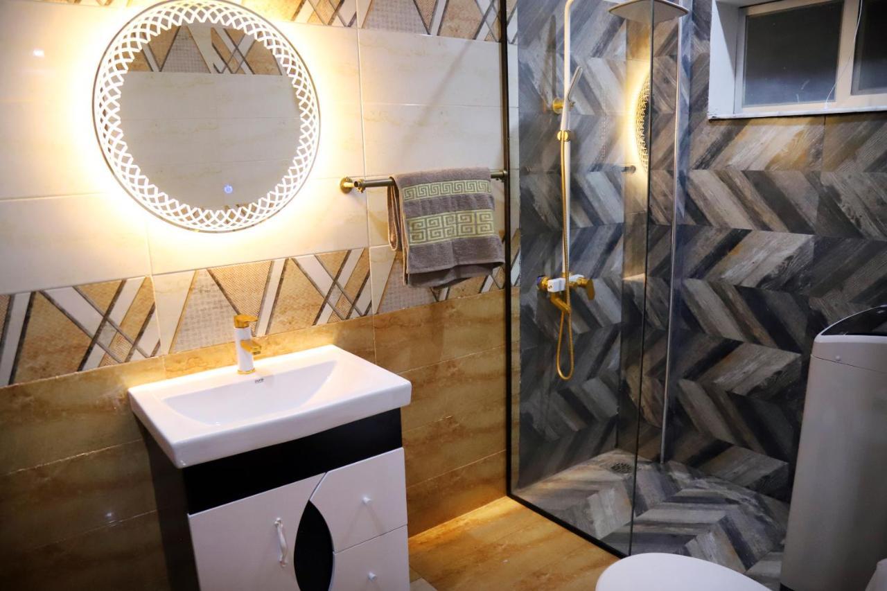 Adara Suites Lahore Eksteriør bilde