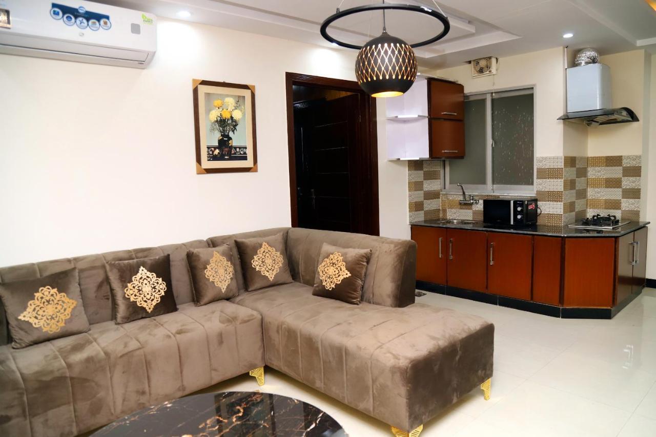 Adara Suites Lahore Eksteriør bilde